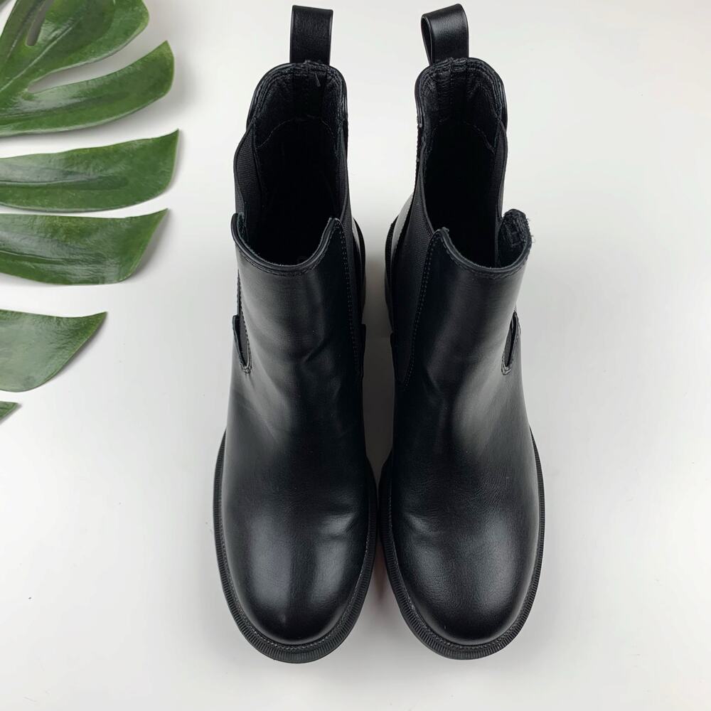Lulus Waylen Chunky Chelsea Boots Black Faux Leather Ankle Lug Sole Women's 7.5 - Picture 2 of 11